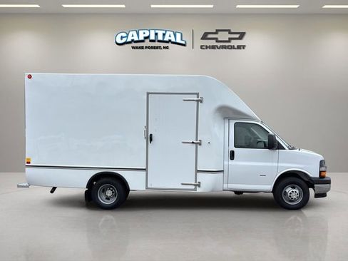New 2025 Chevrolet Express 3500 w/ Power Convenience Package image 13