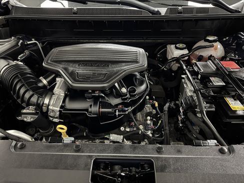 Used 2025 Cadillac XT6 Premium Luxury image 43