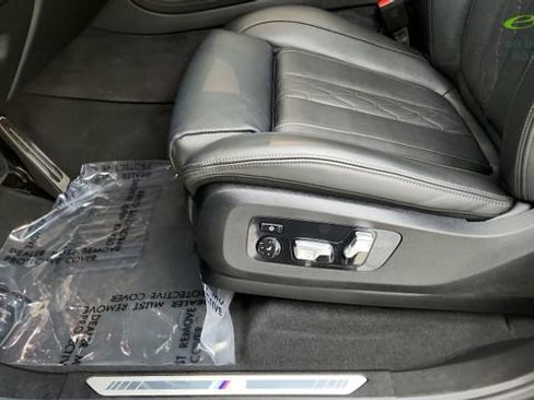 Used 2025 BMW X7 xDrive40i w/ Executive Package AWD/4WD image 53