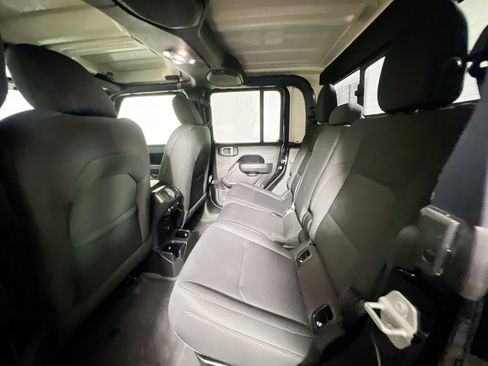Used 2022 Jeep Gladiator Willys image 29