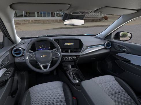 New 2026 Chevrolet Trax LT w/ Driver Confidence Package image 15
