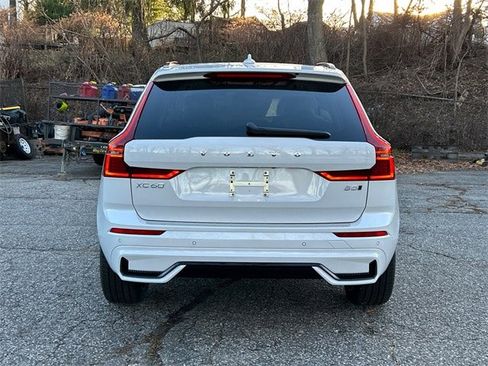 New 2026 Volvo XC60 B5 Ultra w/ Protection Package Premier image 3