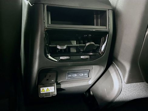 New 2026 Jeep Grand Cherokee Altitude AWD/4WD image 34