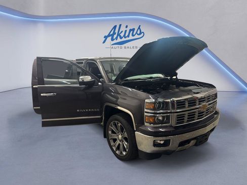 Used 2015 Chevrolet Silverado 1500 LTZ Z71 w/ LTZ Plus Package AWD/4WD image 9