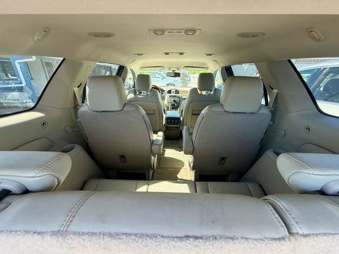 Used 2012 Buick Enclave Leather AWD/4WD image 20