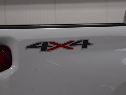 Used 2025 Chevrolet Silverado 2500 W/T w/ WT Convenience Package image 17