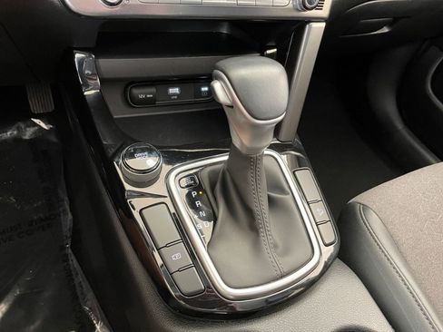 Used 2025 Kia Seltos S image 41