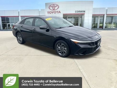 Used 2024 Hyundai Elantra SEL FWD image 1
