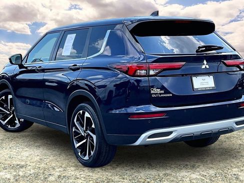 Used 2024 Mitsubishi Outlander SE AWD/4WD image 4