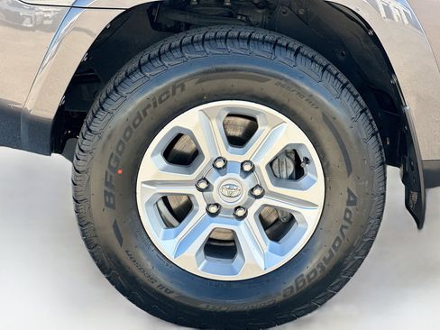 Used 2022 Toyota 4Runner SR5 image 37