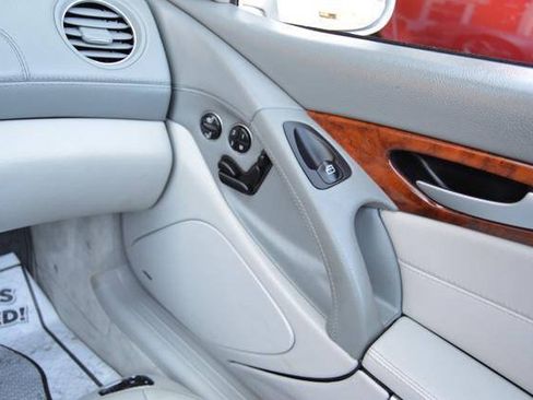 Used 2005 Mercedes-Benz SL 500 image 46