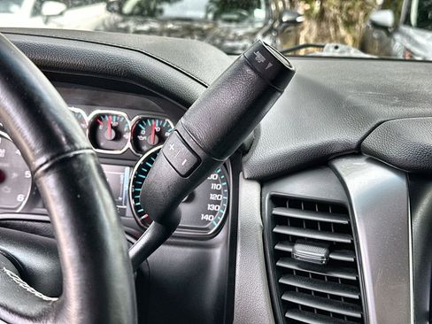 Certified 2017 Chevrolet Suburban LT image 16