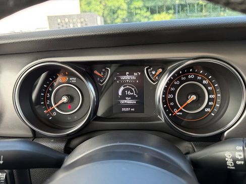 Used 2022 Jeep Wrangler Unlimited Sport AWD/4WD image 51