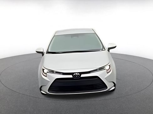 Used 2025 Toyota Corolla LE image 15