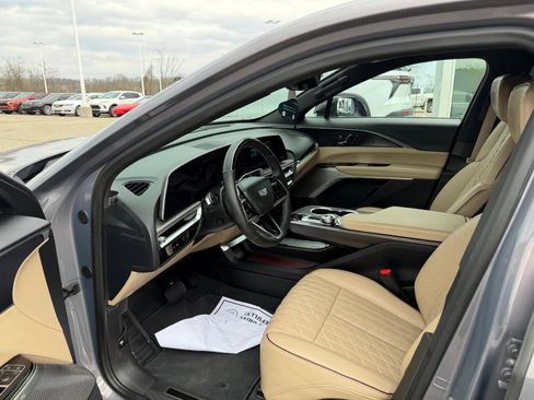 Certified 2024 Cadillac Lyriq Luxury w/ Nappa Leather Package image 14