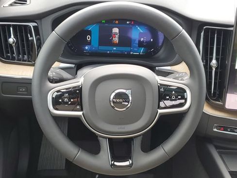 New 2026 Volvo XC60 B5 Plus w/ Protection Package Premier AWD/4WD image 28