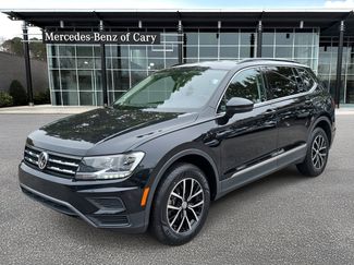 Used 2021 Volkswagen Tiguan SE image 1