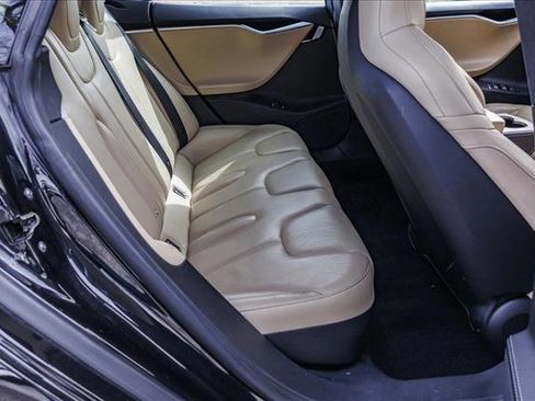 Used 2016 Tesla Model S 70D image 24