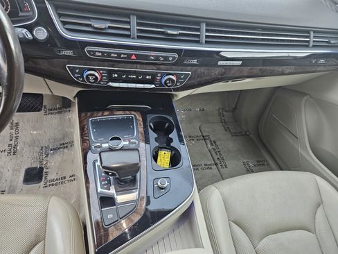 Used 2017 Audi Q7 3.0T Prestige image 16