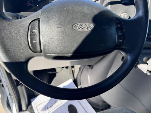 Used 2002 Ford E-250 and Econoline 250 image 20