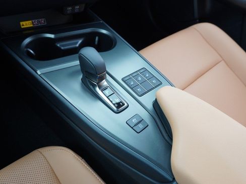 Certified 2025 Lexus UX 300h FWD w/ Accessory Package (Z1) image 19