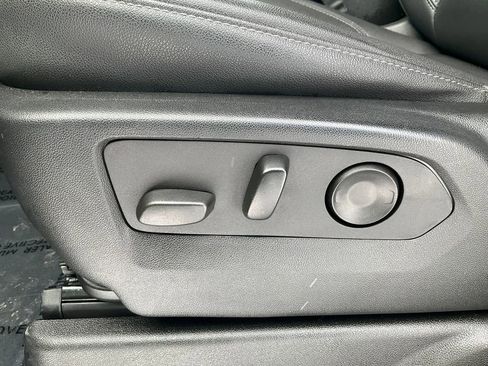 Used 2024 Chevrolet Tahoe LT image 19