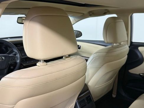 Used 2015 Toyota Avalon XLE Touring image 20