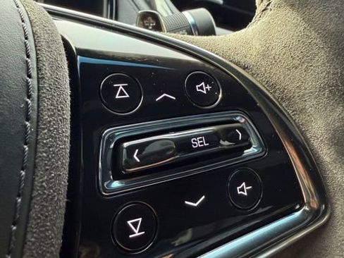 Used 2019 Cadillac CTS V w/ Carbon Fiber Package image 40