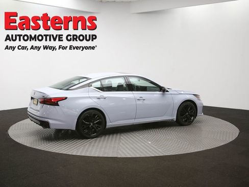 Used 2023 Nissan Altima 2.5 SR w/ SR Premium Package image 42