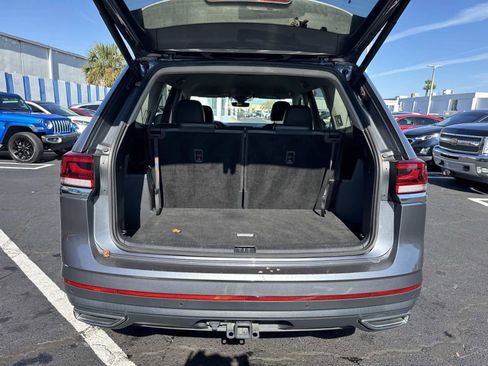 Used 2024 Volkswagen Atlas SE image 11