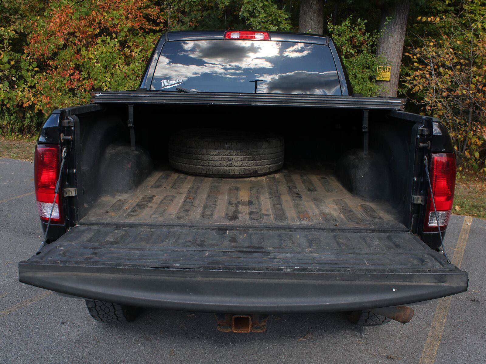 Used 2015 RAM 2500 Tradesman w/ Chrome Appearance Group AWD/4WD image 7
