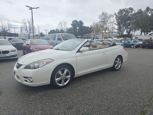Used 2008 Toyota Solara SLE image 1