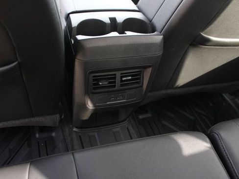 Used 2023 Chevrolet Colorado LT w/ LT Convenience Package III RWD image 24