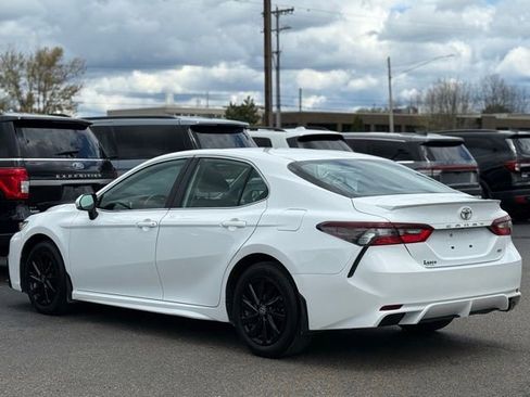 Used 2024 Toyota Camry SE FWD image 40