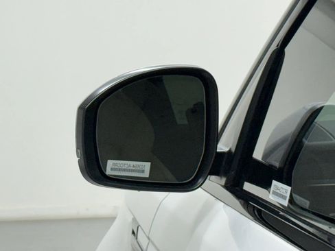 Used 2016 Land Rover Range Rover Sport SE image 47