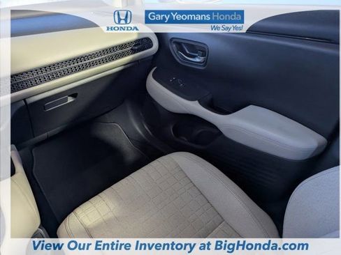 Certified 2024 Honda HR-V LX image 17