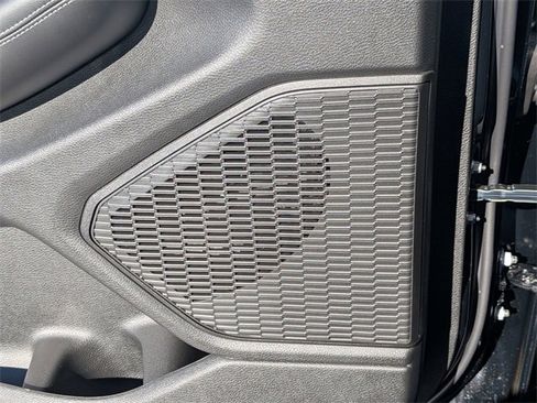 New 2025 Jeep Grand Cherokee Limited w/ Black Appearance Package image 16