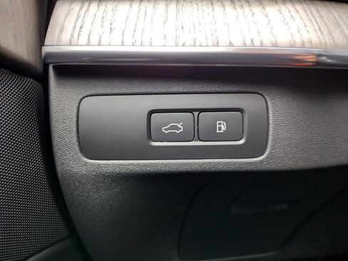 Used 2023 Volvo XC90 T8 Ultimate AWD/4WD image 30