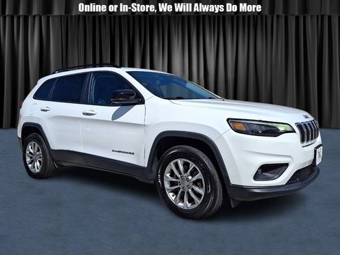Certified 2022 Jeep Cherokee Latitude Lux w/ Mopar Interior Package image 30