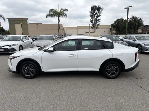 Used 2026 Kia K4 FWD image 2