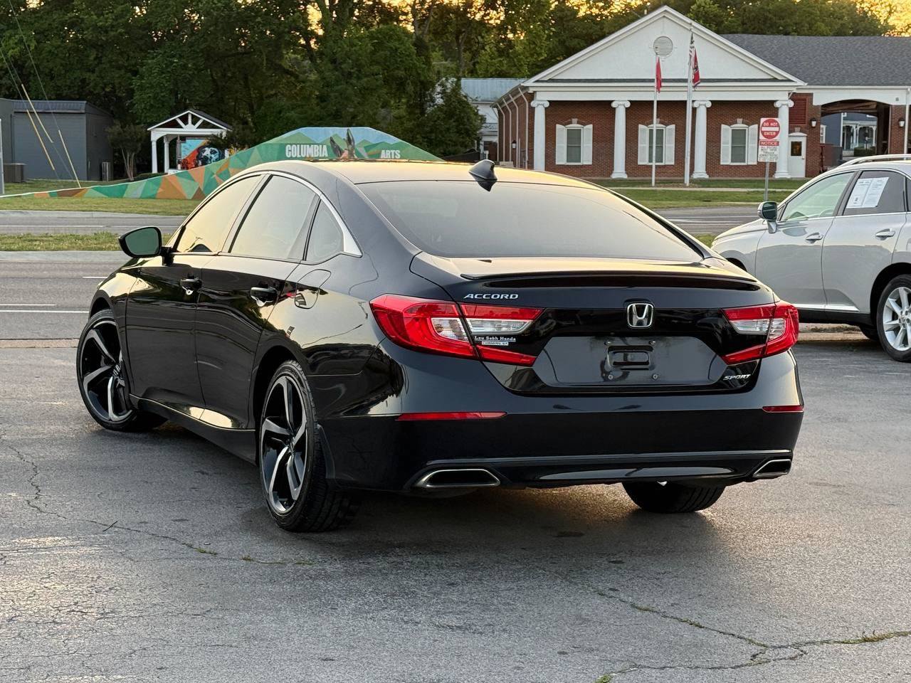 Used 2019 Honda Accord Sport image 4