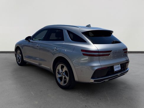 Used 2026 Genesis GV70 2.5T Advanced AWD/4WD image 3