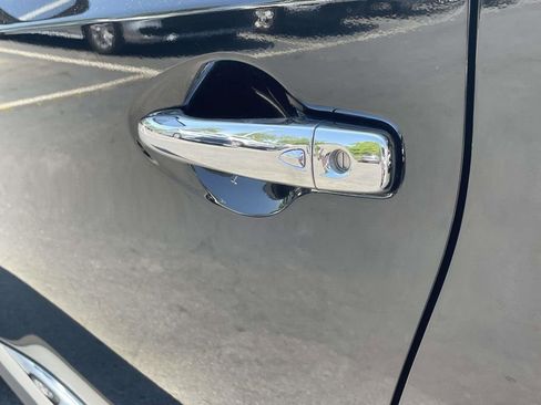Used 2019 Nissan Murano SV w/ Premium Package AWD/4WD image 29