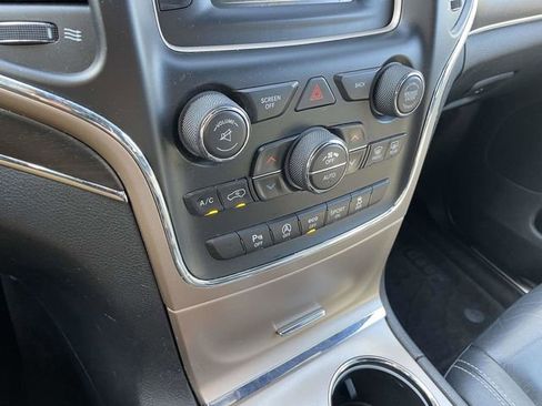 Used 2017 Jeep Grand Cherokee Limited AWD/4WD image 30