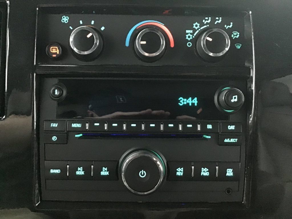 Used 2020 Chevrolet Express 2500 w/ Enhanced Convenience Package RWD image 35