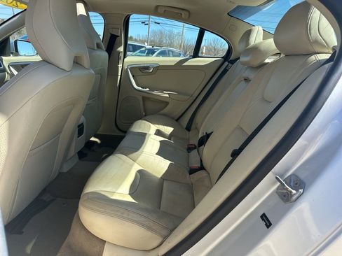 Used 2014 Volvo S60 T5 FWD image 26