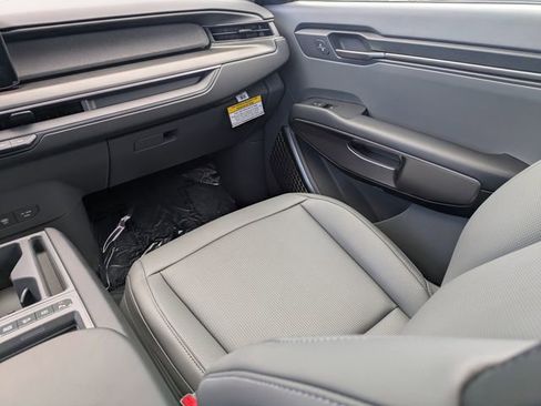 New 2026 Kia EV9 Light image 18