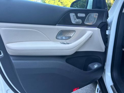 Used 2020 Mercedes-Benz GLE 350 4MATIC w/ Premium Package image 43