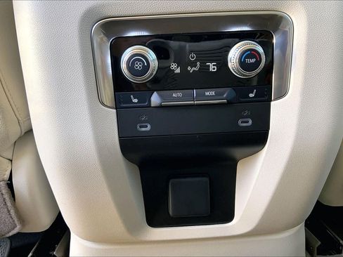 Used 2023 GMC Yukon Denali image 33