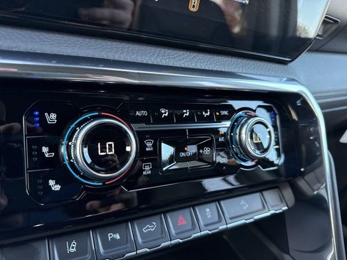 Used 2025 GMC Sierra 2500 Denali image 22